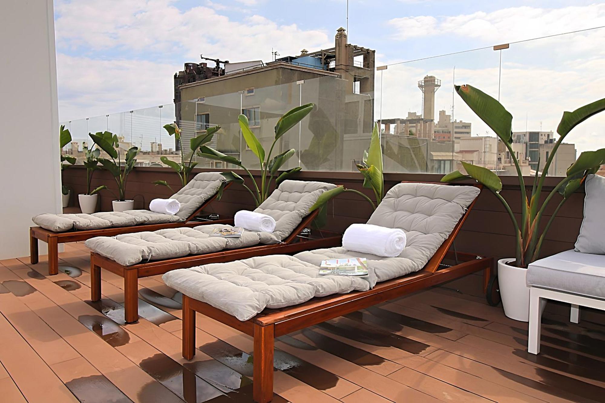 Penthouse With Jacuzzi On The Terrace Apartment Barcelona
