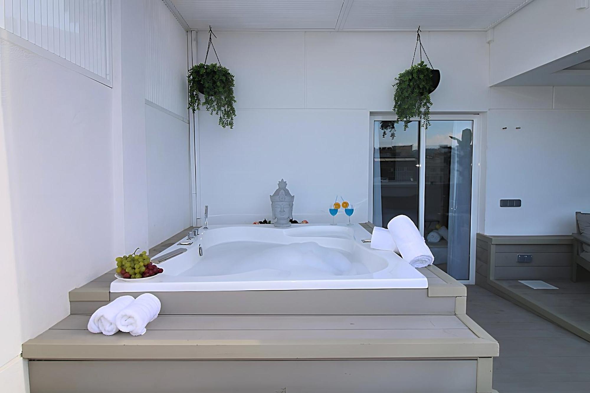 Penthouse With Jacuzzi On The Terrace Apartment