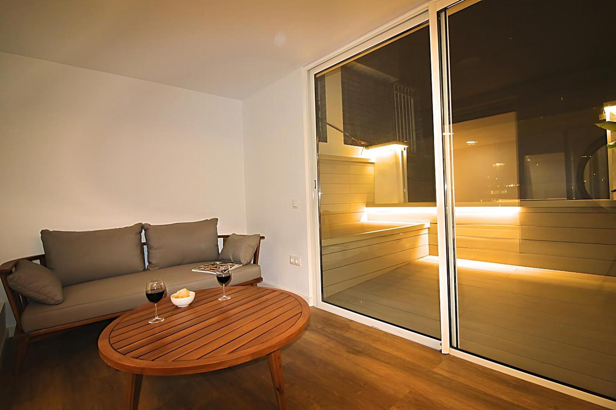 Penthouse With Jacuzzi On The Terrace Appartement Barcelone